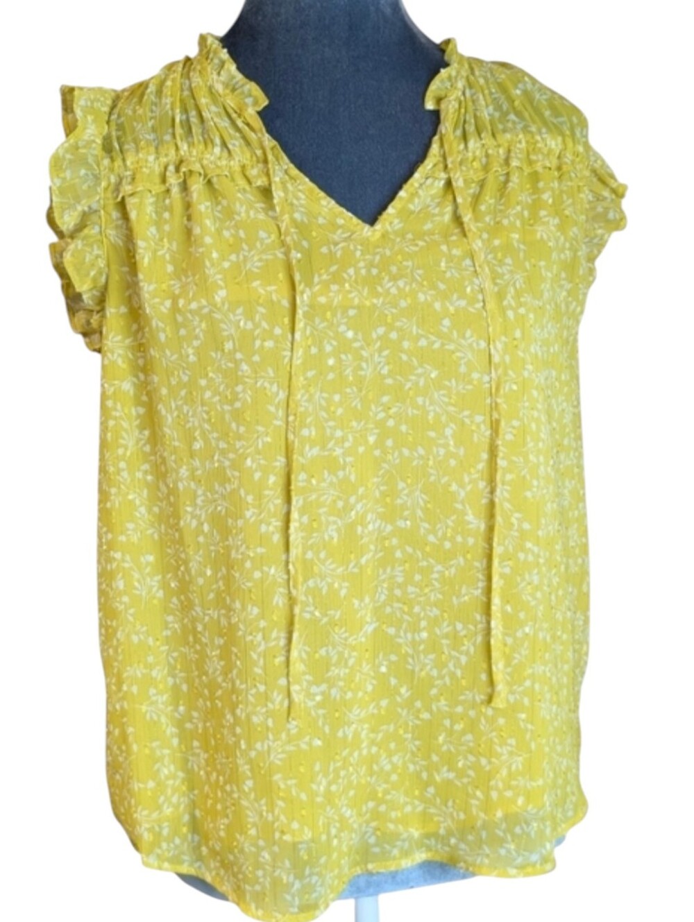 Rachel Roy Gold Leaf Print Sleeveless Ruffle Blouse Size XS